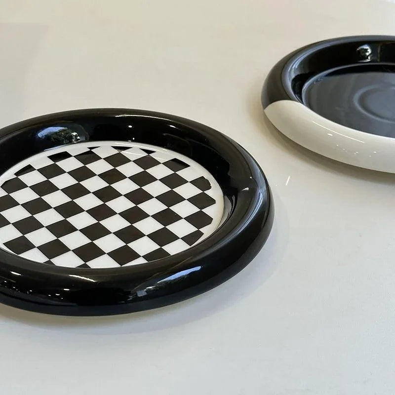 BLACK AND WHITE CERAMIC PLATE