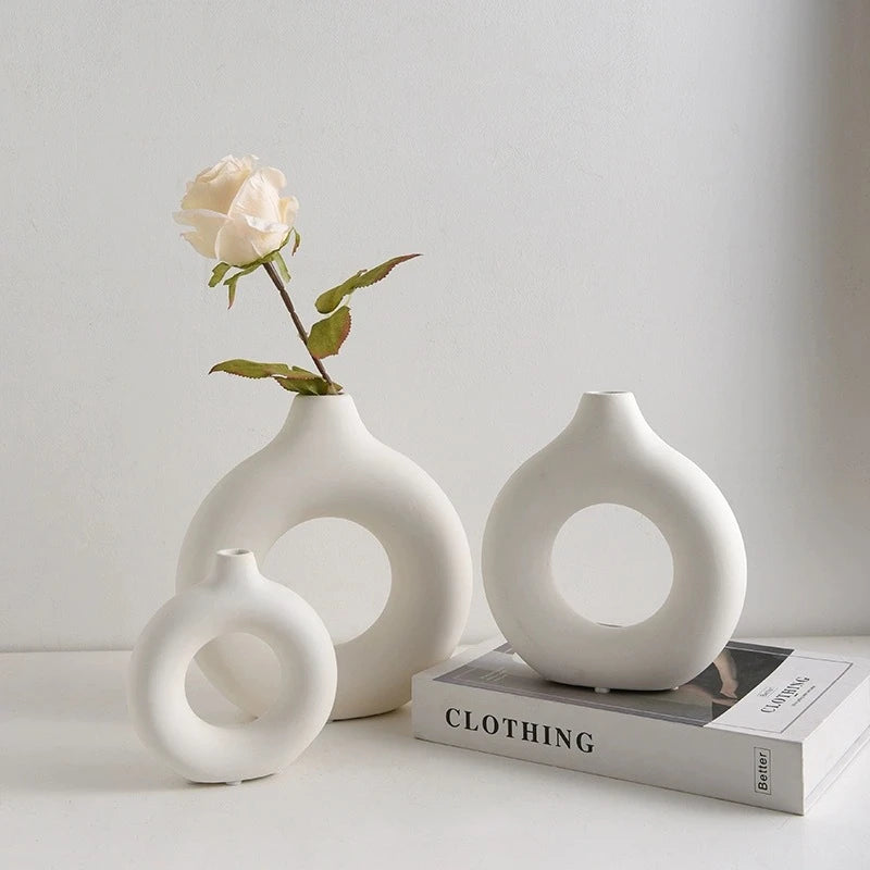 NORDIC STYLE PLASTIC VASE DONUT SHAPE 