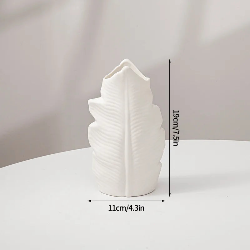 NORDIC STYLE PLASTIC VASE LEAF SHAPE  